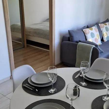 Cosy W Poblizu Tauron Arena 公寓